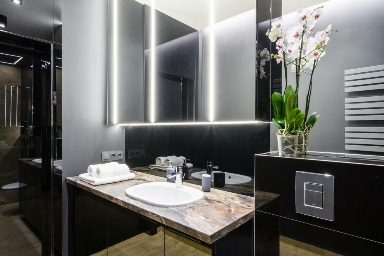 Zlota Luxury Apartments ワルシャワ エクステリア 写真