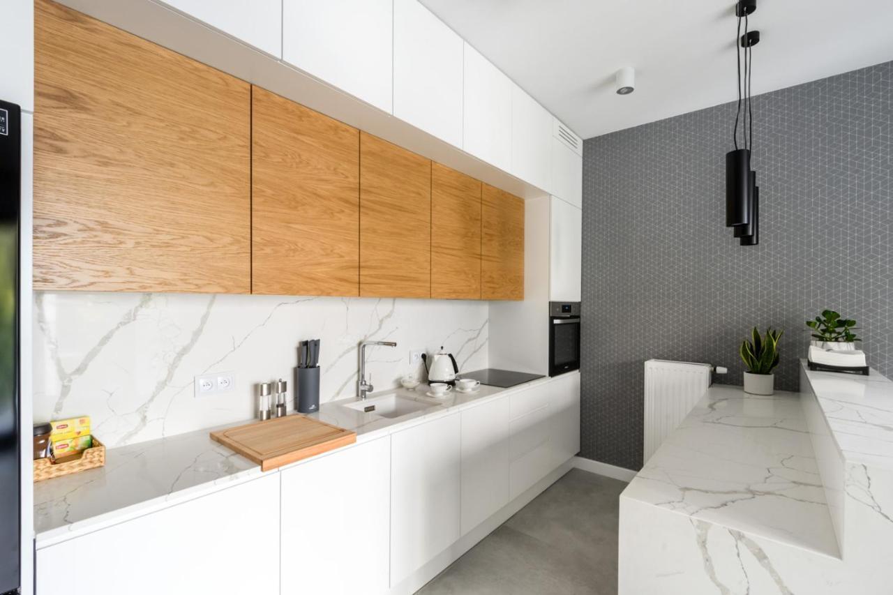 Zlota Luxury Apartments ワルシャワ エクステリア 写真