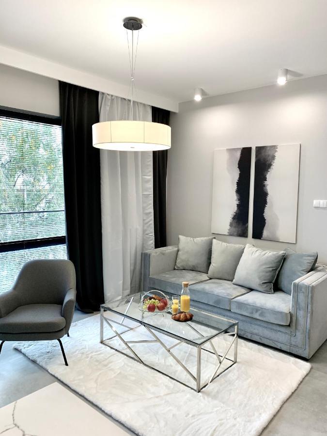 Zlota Luxury Apartments ワルシャワ エクステリア 写真