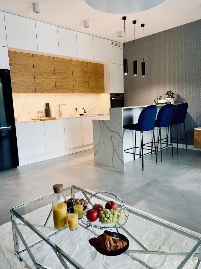 Zlota Luxury Apartments ワルシャワ エクステリア 写真