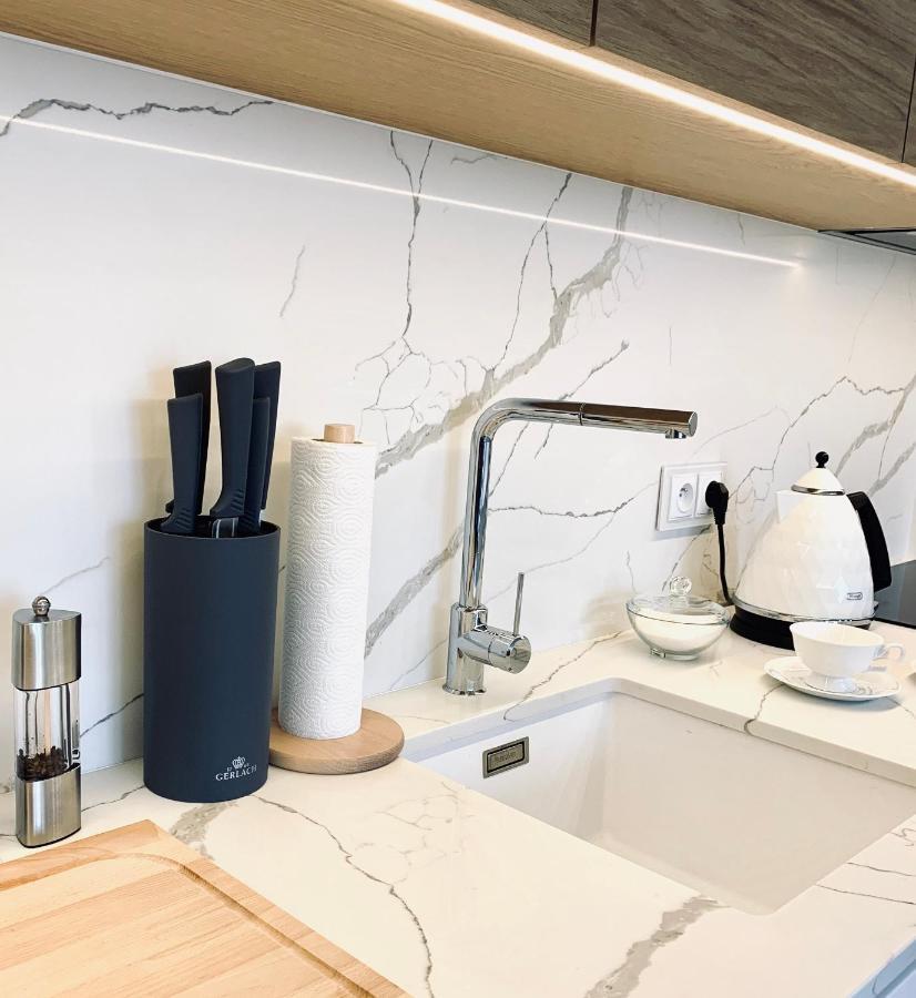 Zlota Luxury Apartments ワルシャワ エクステリア 写真