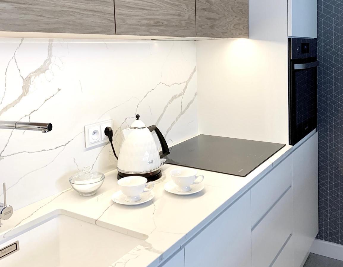 Zlota Luxury Apartments ワルシャワ エクステリア 写真