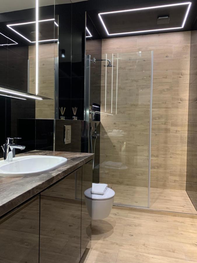 Zlota Luxury Apartments ワルシャワ エクステリア 写真