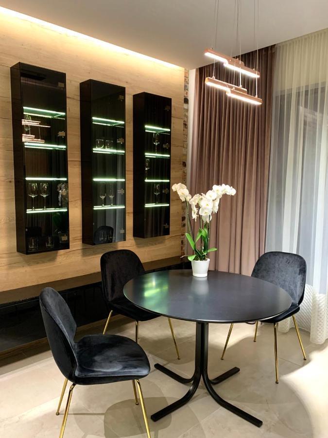 Zlota Luxury Apartments ワルシャワ エクステリア 写真