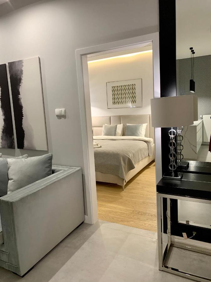 Zlota Luxury Apartments ワルシャワ エクステリア 写真