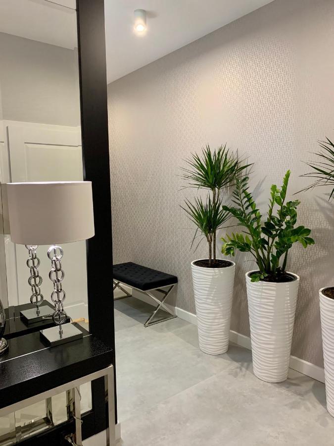 Zlota Luxury Apartments ワルシャワ エクステリア 写真