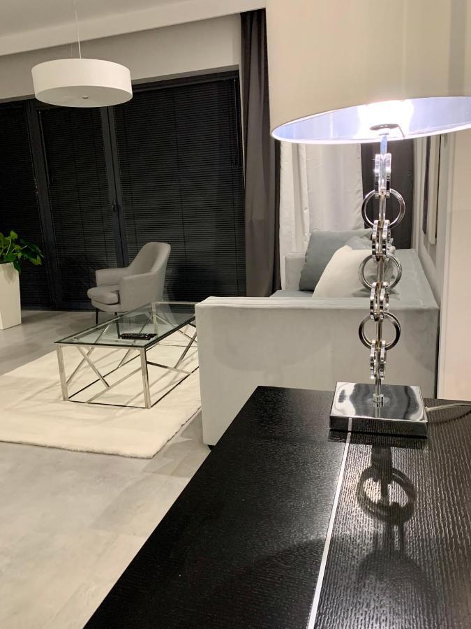 Zlota Luxury Apartments ワルシャワ エクステリア 写真